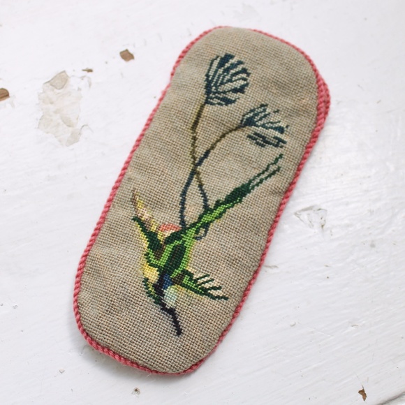 Vintage Handmade Stitch Embroidered Floral Fabric Glasses Case - Picture 2 of 3